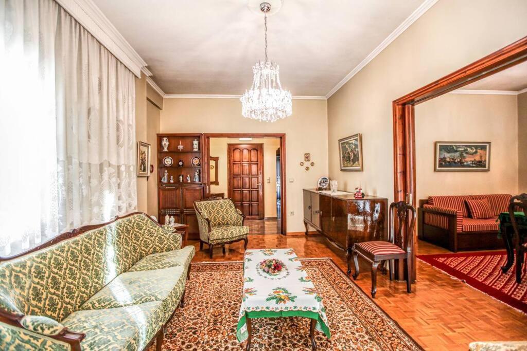 Nicolas Home Tríkala Kültér fotó